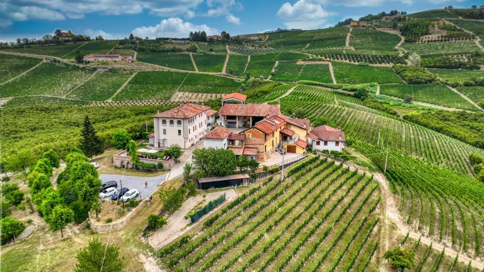 Bed and Breakfast Cascina Baresane Alba  Zewnętrze zdjęcie