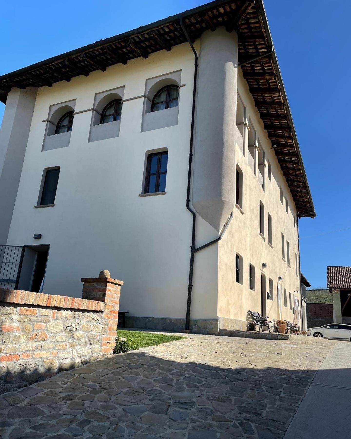 Bed and Breakfast Cascina Baresane Alba  Zewnętrze zdjęcie