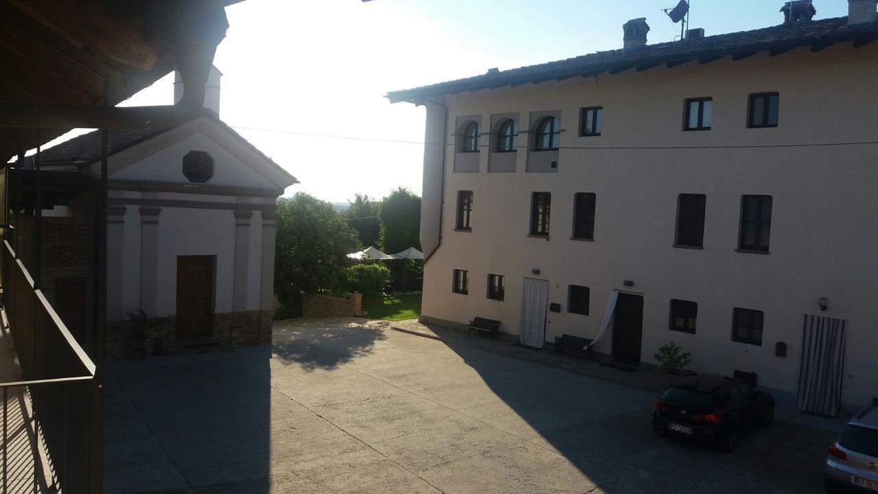 Bed and Breakfast Cascina Baresane Alba  Zewnętrze zdjęcie