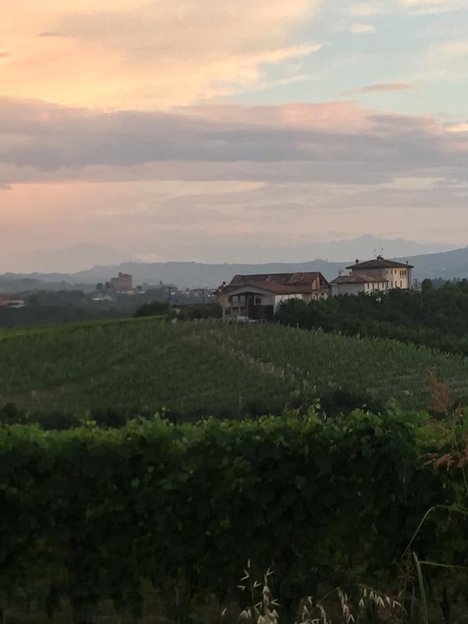 Bed and Breakfast Cascina Baresane Alba  Zewnętrze zdjęcie