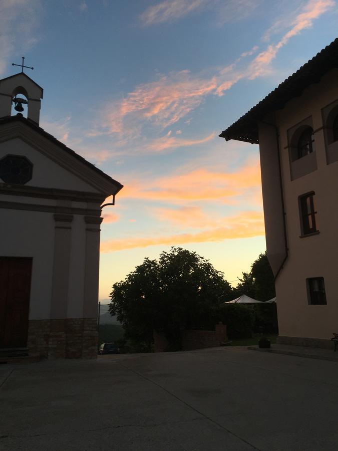 Bed and Breakfast Cascina Baresane Alba  Zewnętrze zdjęcie
