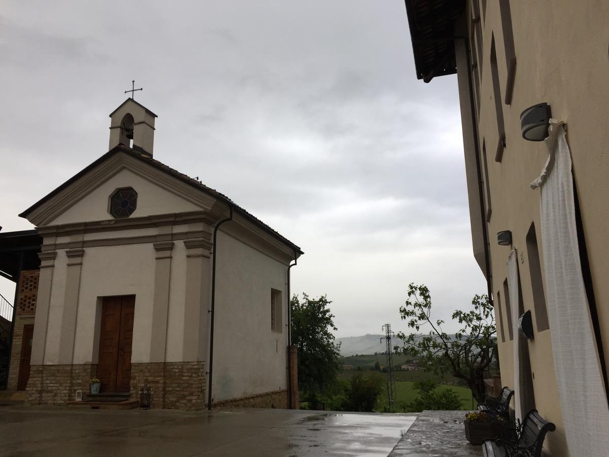 Bed and Breakfast Cascina Baresane Alba  Zewnętrze zdjęcie