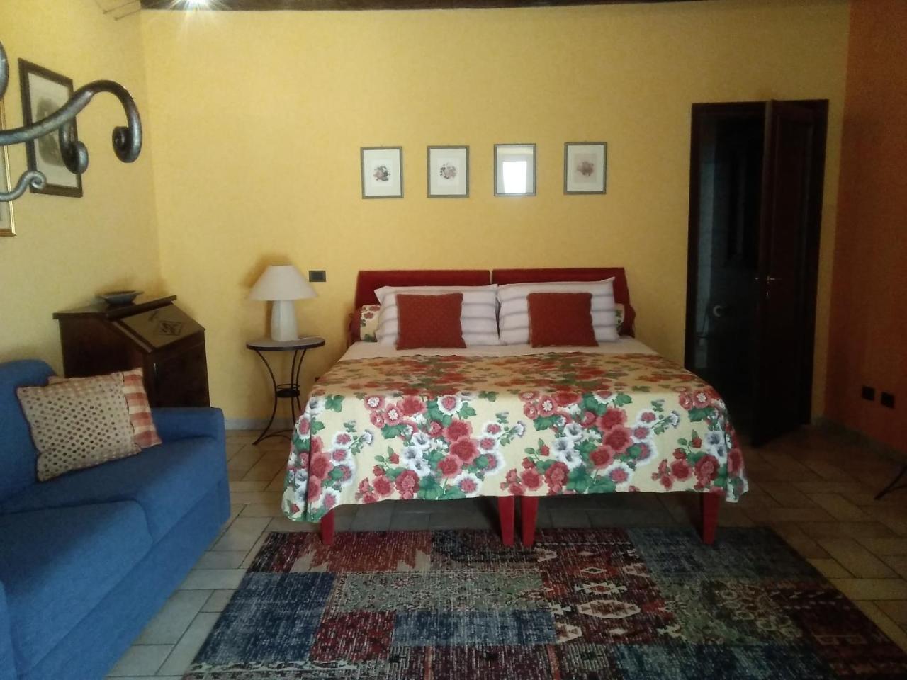 Bed and Breakfast Cascina Baresane Alba  Zewnętrze zdjęcie