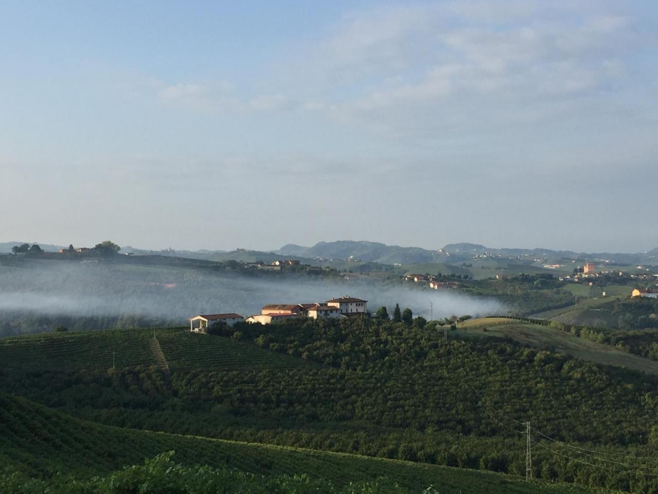 Bed and Breakfast Cascina Baresane Alba  Zewnętrze zdjęcie